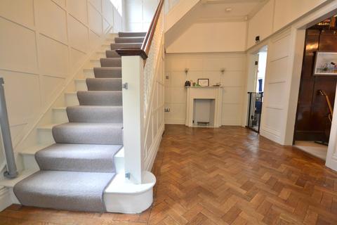705 Beverley Road, Hull, HU6 7JN