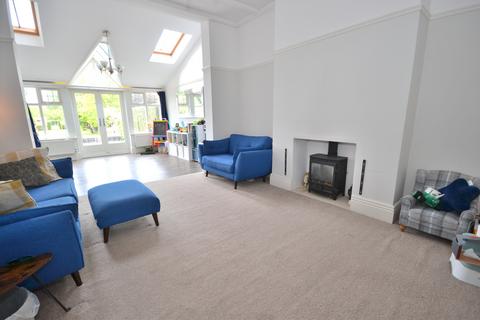 705 Beverley Road, Hull, HU6 7JN