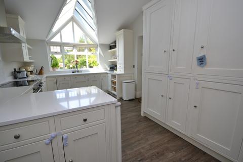 705 Beverley Road, Hull, HU6 7JN