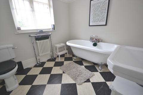 705 Beverley Road, Hull, HU6 7JN