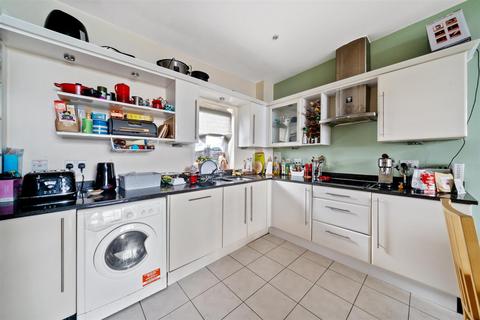 3 bedroom flat for sale, The Zone, Wimbledon SW19