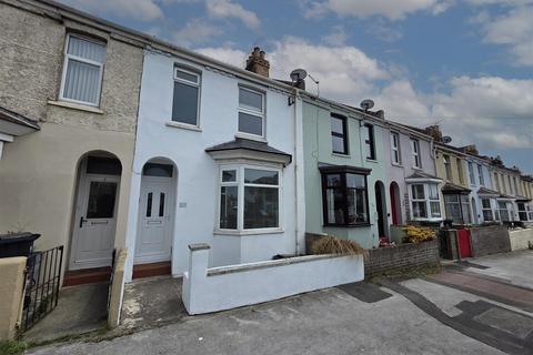 3 bedroom house to rent, Portland Road, Weymouth