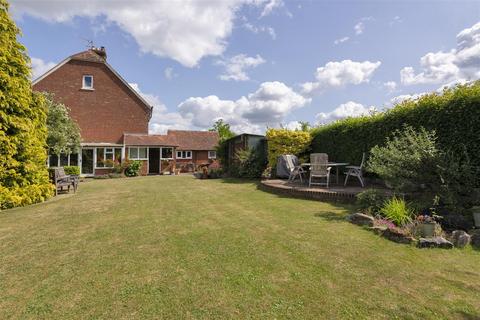 3 bedroom semi-detached house for sale, Lees Road, Laddingford, Maidstone
