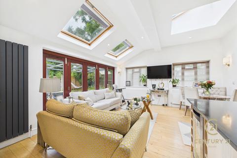 5 bedroom semi-detached house to rent, Morton Road, MORDEN SM4