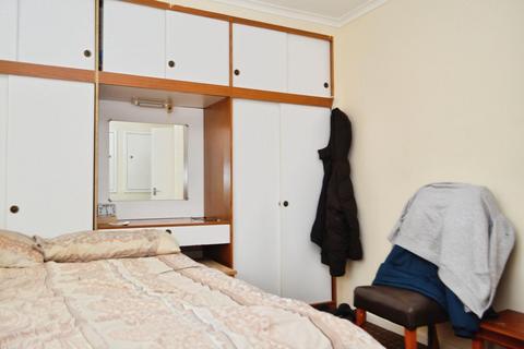 2 bedroom townhouse for sale, Wiltshire Road, Chadderton, Oldham