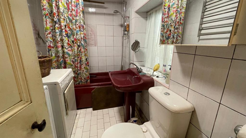 3 piece ground floor bathroom
