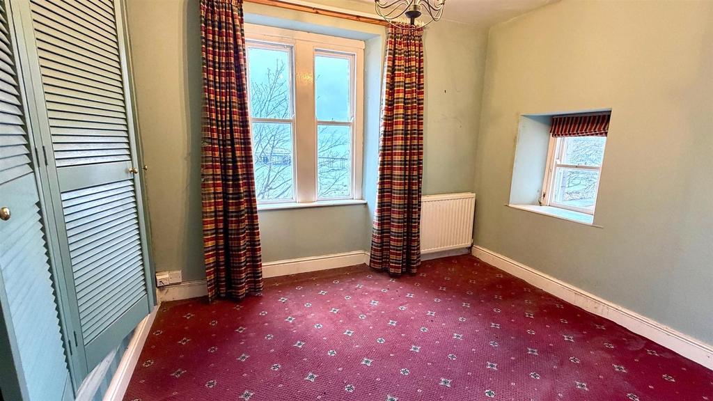 Double aspect bedroom 2