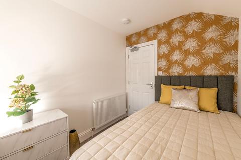 1 bedroom house to rent, Queenshill Road, Bristol BS4