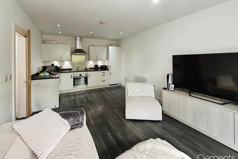2 bedroom flat for sale, The Embankment, Hemel Hempstead HP3