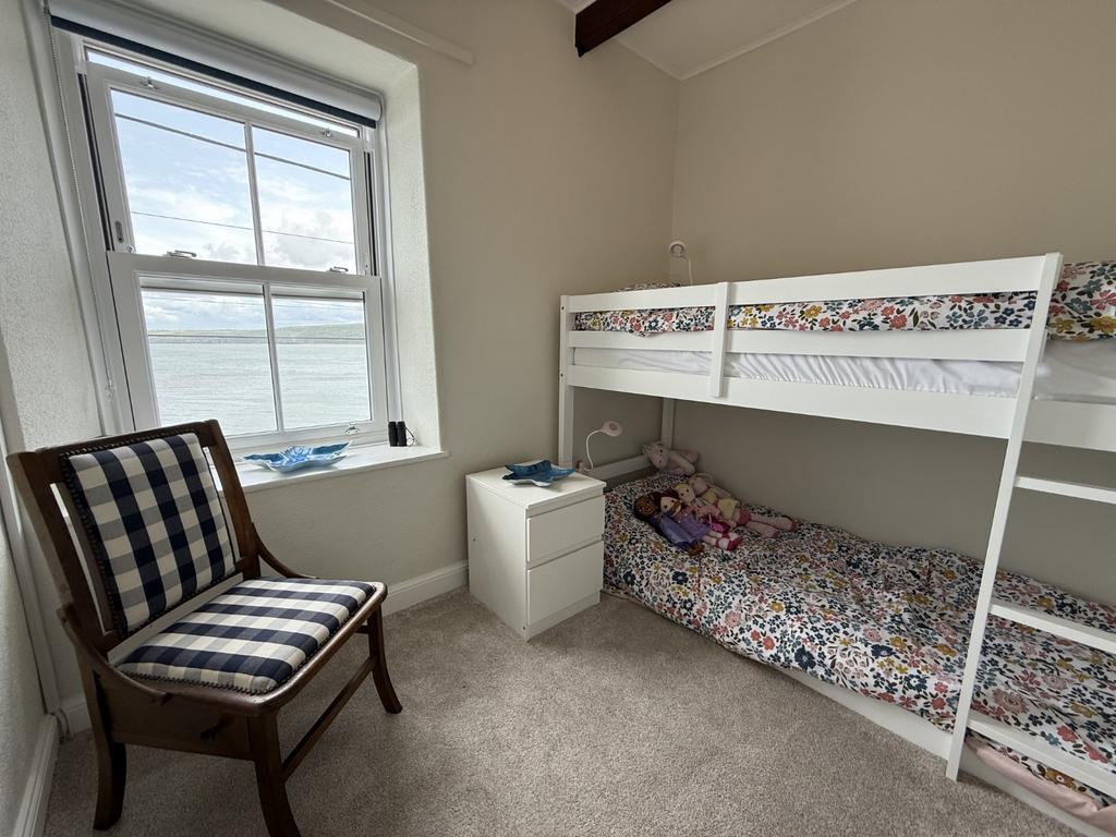 Front Bedoom 3