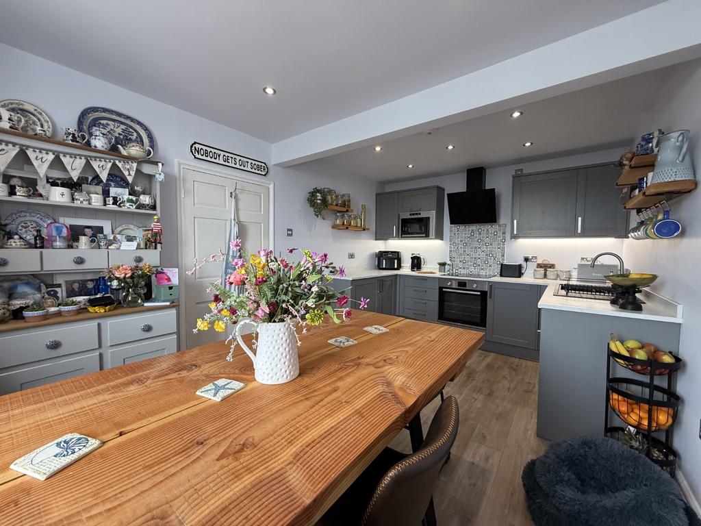 Kitchen/Breakfast Room