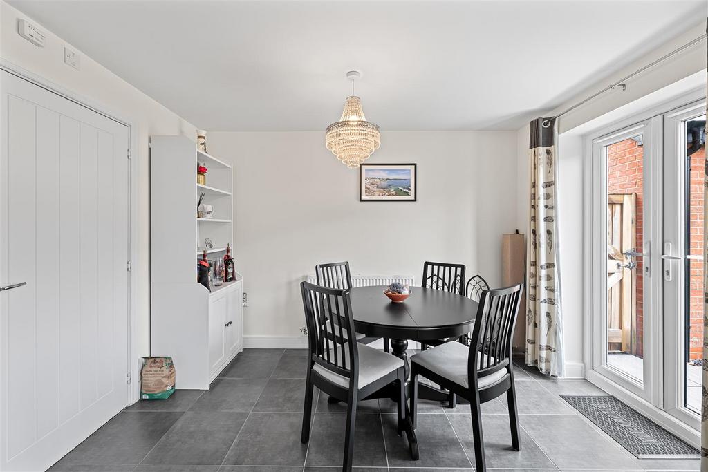 Kitchen/Dining Room