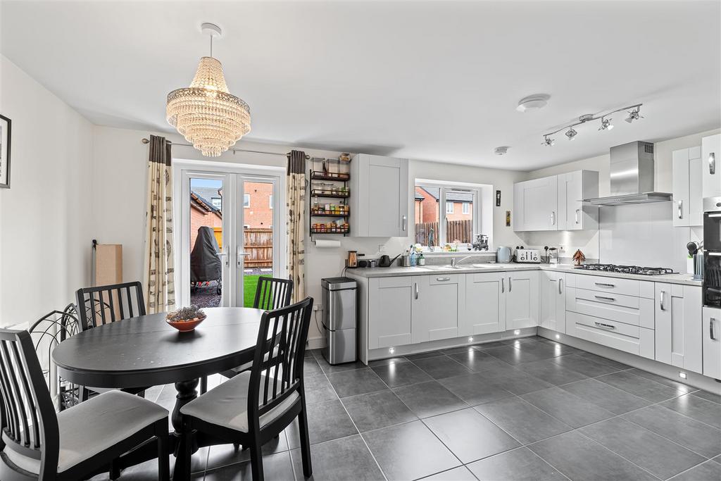Kitchen/Dining Room