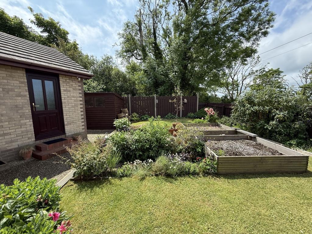 Annexe Grounds