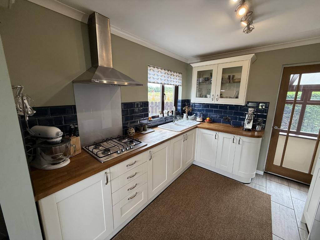 Inter Connecting Kitchen/Dining Room