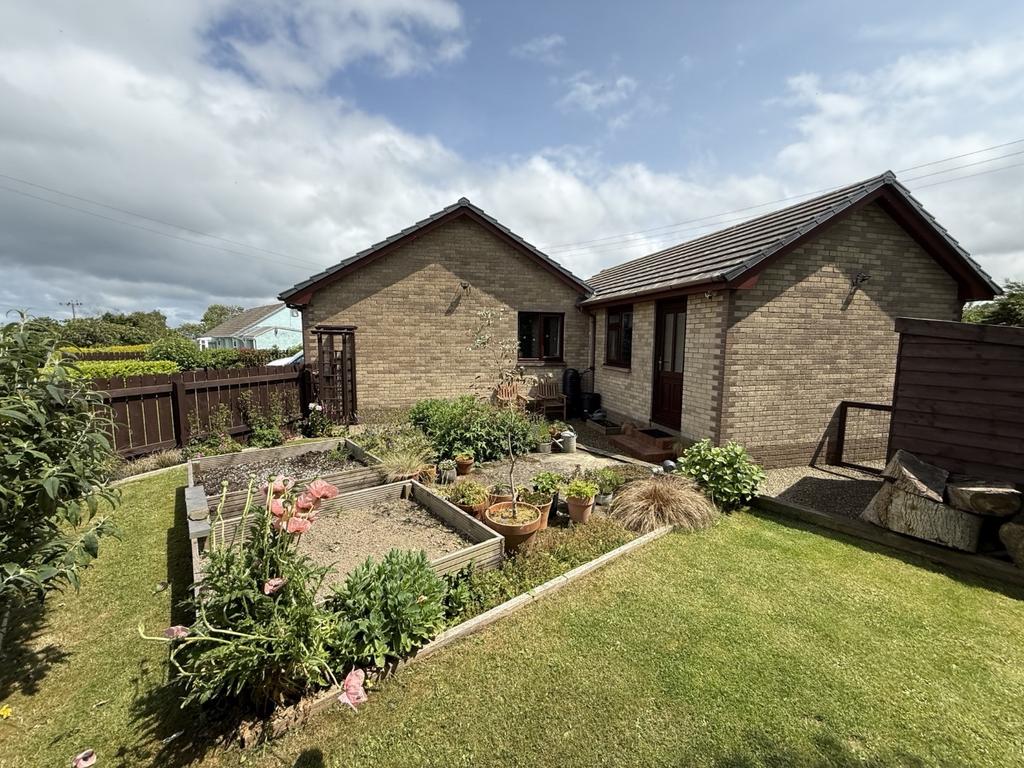 Annexe Grounds