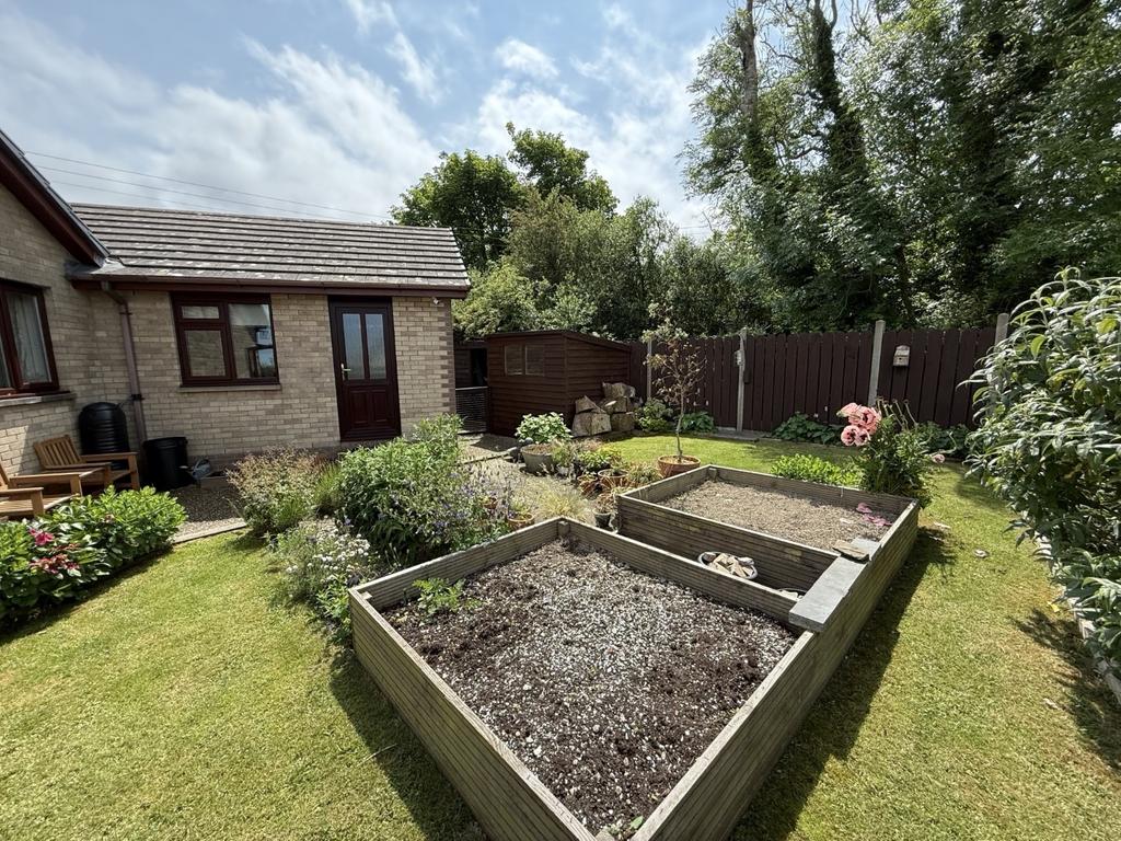 Annexe Grounds