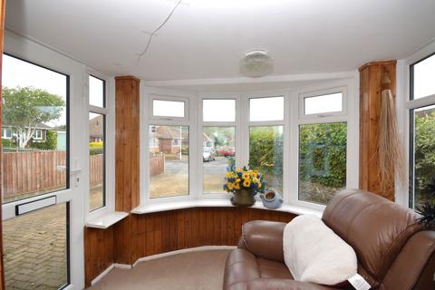 15 Weymouth Close, Folkestone, CT19 4LR