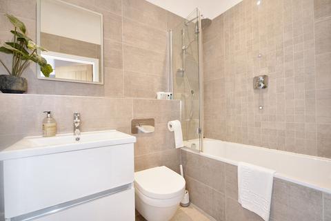 1 bedroom apartment to rent, Thames Street, Windsor SL4