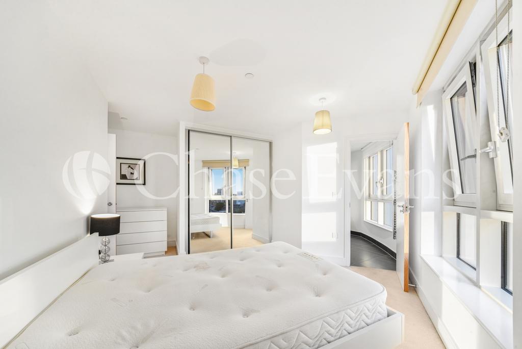 Apartment in Islington - More