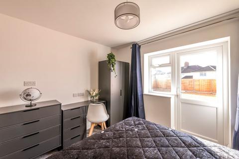 1 bedroom house to rent, Queenshill Road, Bristol BS4