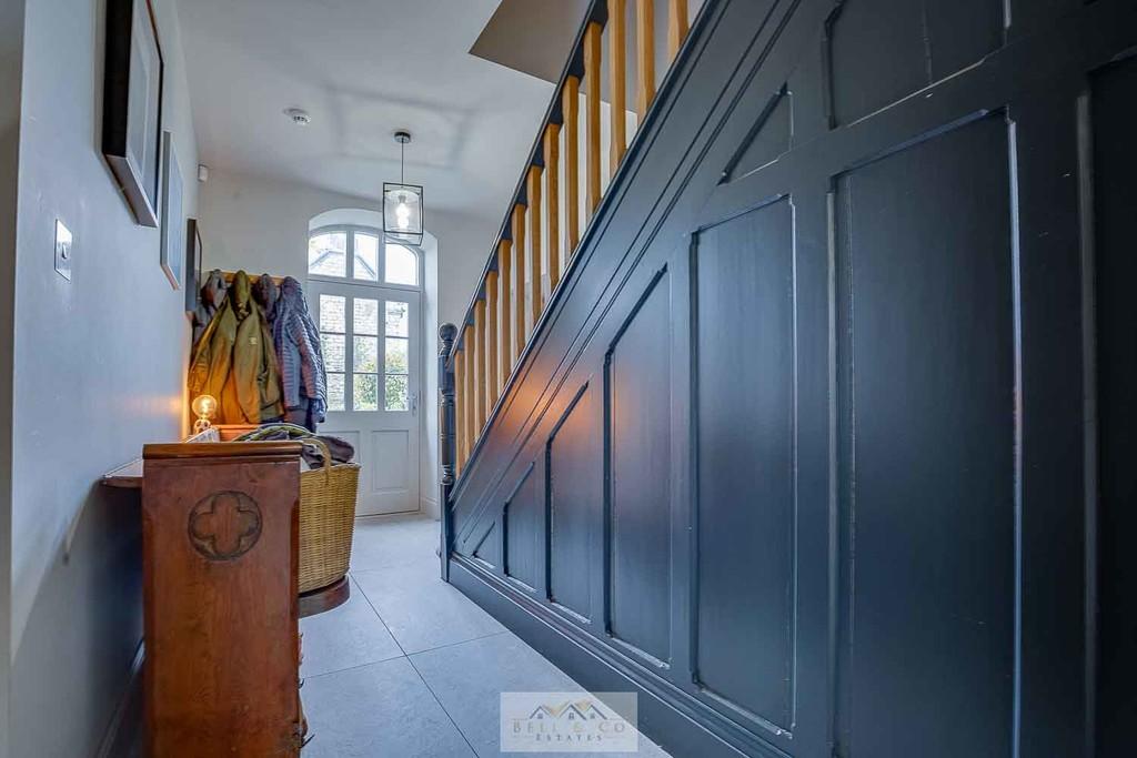 Entrance hall 1.2