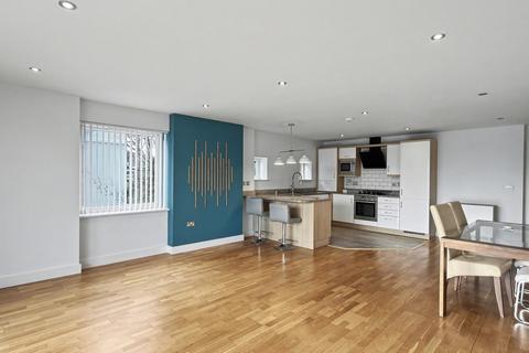 2 bedroom apartment for sale, Highmoor Court
