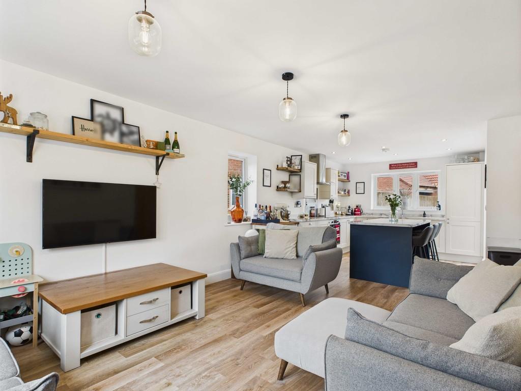 Cam04092 g0 pr0071 still006