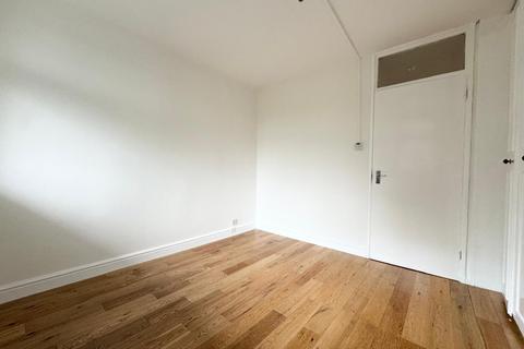 Flat share to rent, Gouldman House, London E1