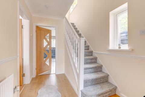 20 Drakes Close, Redditch, B97 5NG