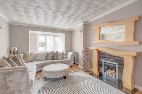 20 Drakes Close, Redditch, B97 5NG