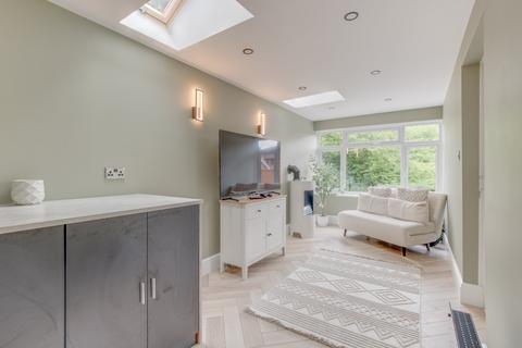 20 Drakes Close, Redditch, B97 5NG