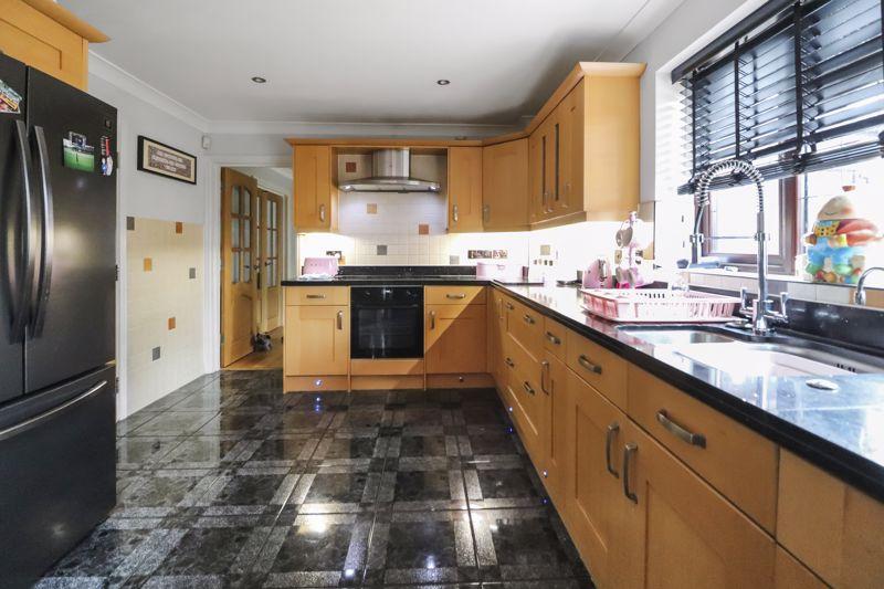 Kitchen / Breakfast