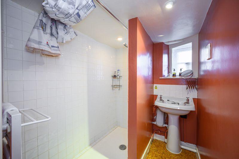 Downstairs shower