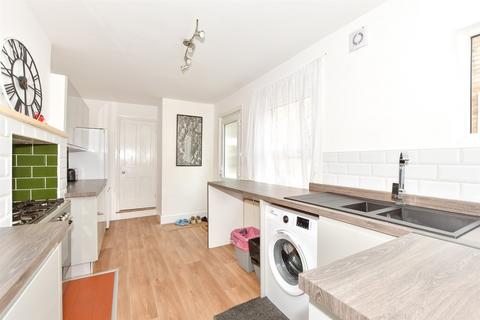 2 Ernwell Road, Folkestone, CT19 5NT