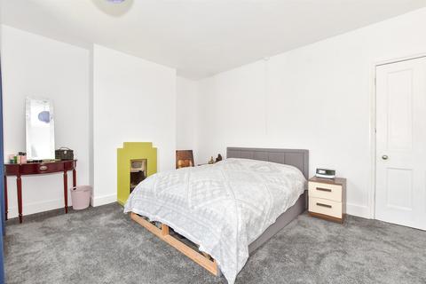 2 Ernwell Road, Folkestone, CT19 5NT