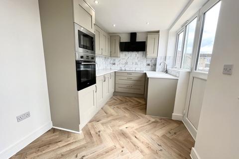 35 Bittern Walk, Brierley Hill, DY5 2QB
