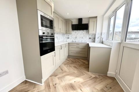 35 Bittern Walk, Brierley Hill, DY5 2QB