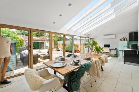 5 bedroom detached house for sale, Boston Gardens, Hanwell, London, W7 2AN