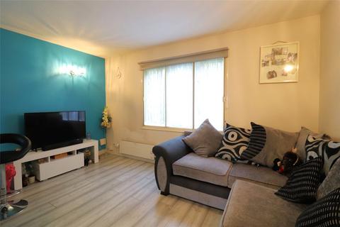 35 Cricketers Close, Erith, DA8 1TU