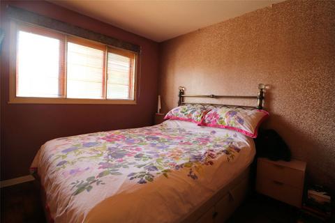 35 Cricketers Close, Erith, DA8 1TU