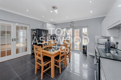 5 bedroom end of terrace house for sale, Woodbridge Road, Leftley Estate, Barking, IG11