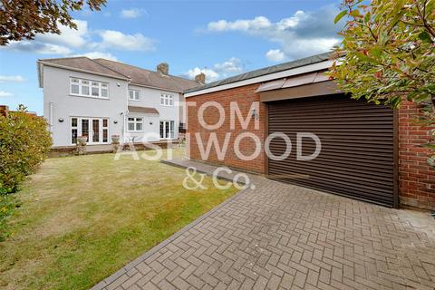 5 bedroom end of terrace house for sale, Woodbridge Road, Leftley Estate, Barking, IG11