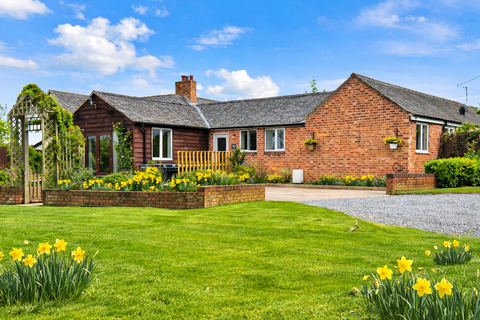 2 bedroom barn conversion for sale, Ellesmere SY12