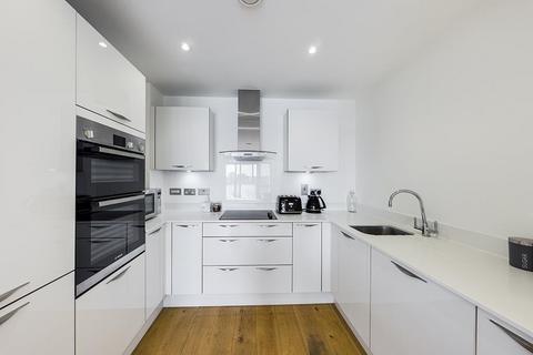 2 bedroom flat for sale, Alexandra Wharf, Ocean Village, SO14