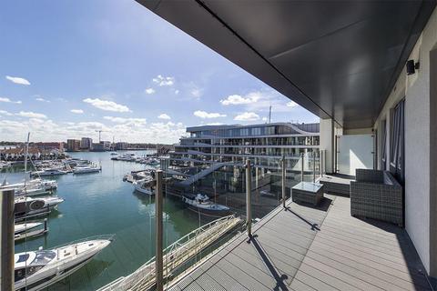 2 bedroom flat for sale, Alexandra Wharf, Ocean Village, SO14
