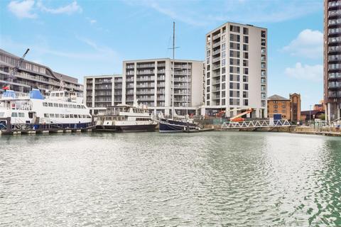 2 bedroom flat for sale, Alexandra Wharf, Ocean Village, SO14