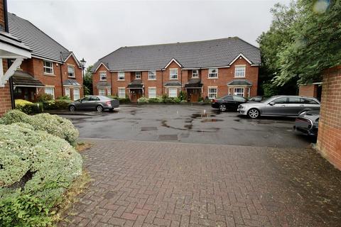 10 Carters Close, Solihull, B37 7AX