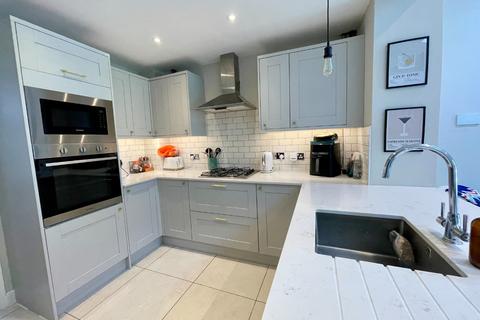 11 Troon Gardens, Luton, LU2 7GB