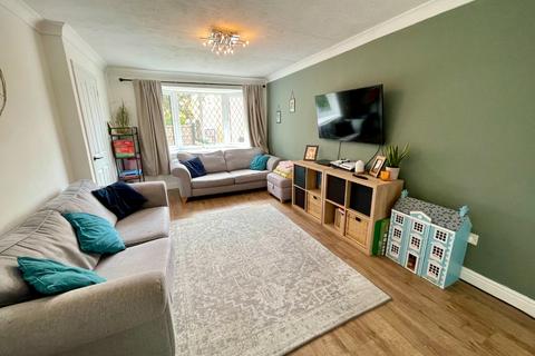 11 Troon Gardens, Luton, LU2 7GB